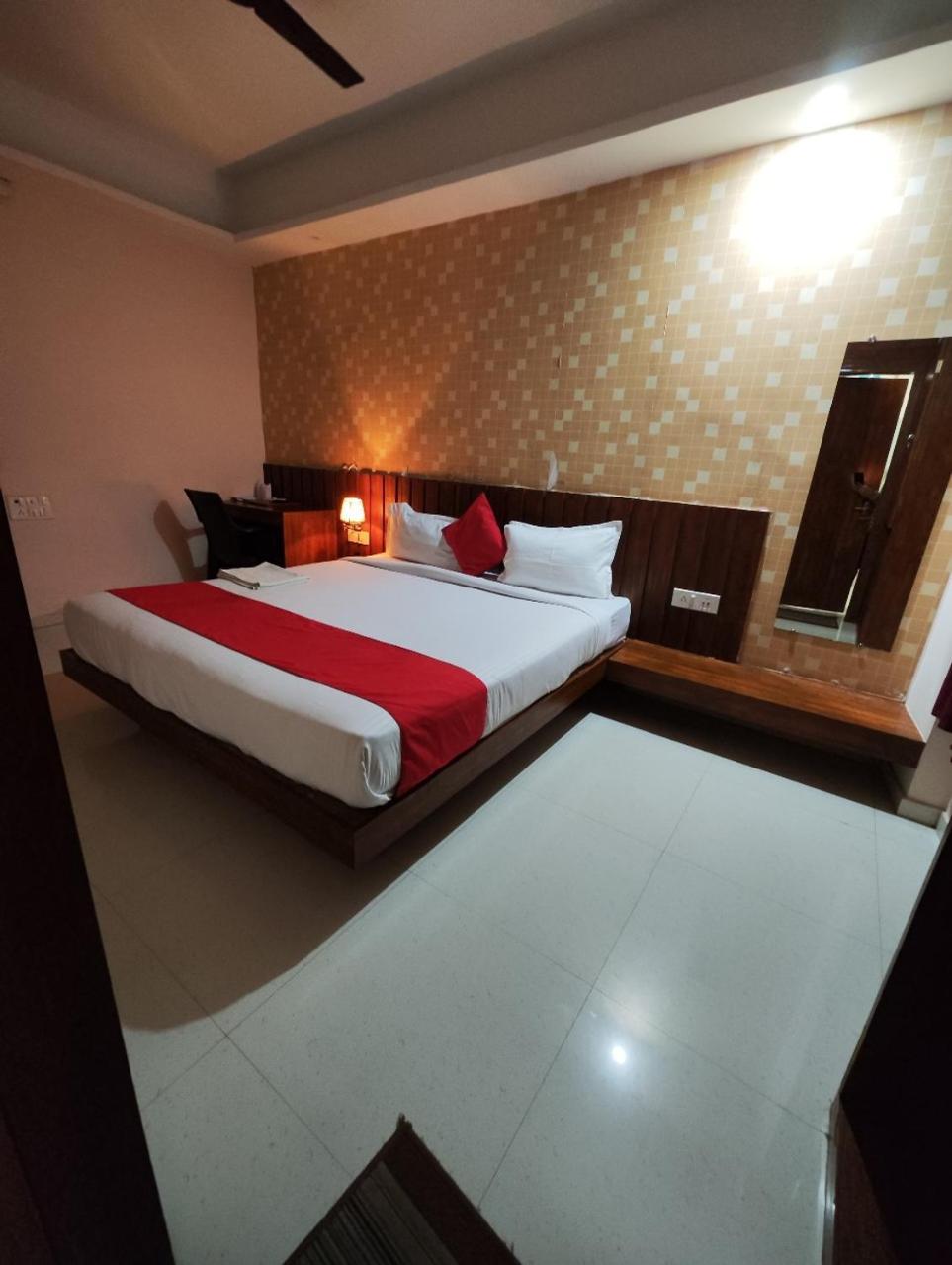 Hotel Rudraksha Inn Deoghar Eksteriør bilde